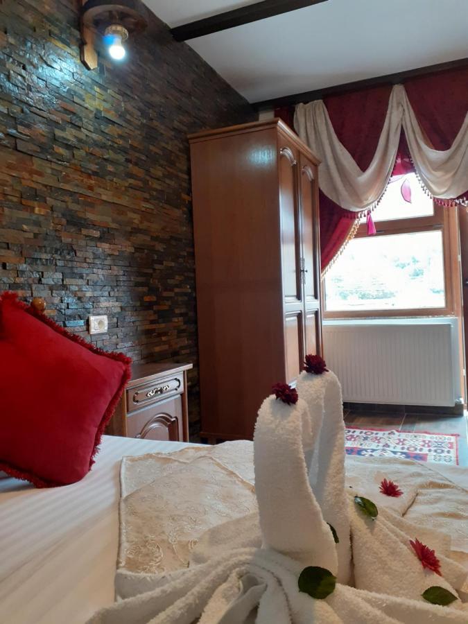 Pensiunea Dracula & Spa Căpăţîneni-Ungureni Esterno foto