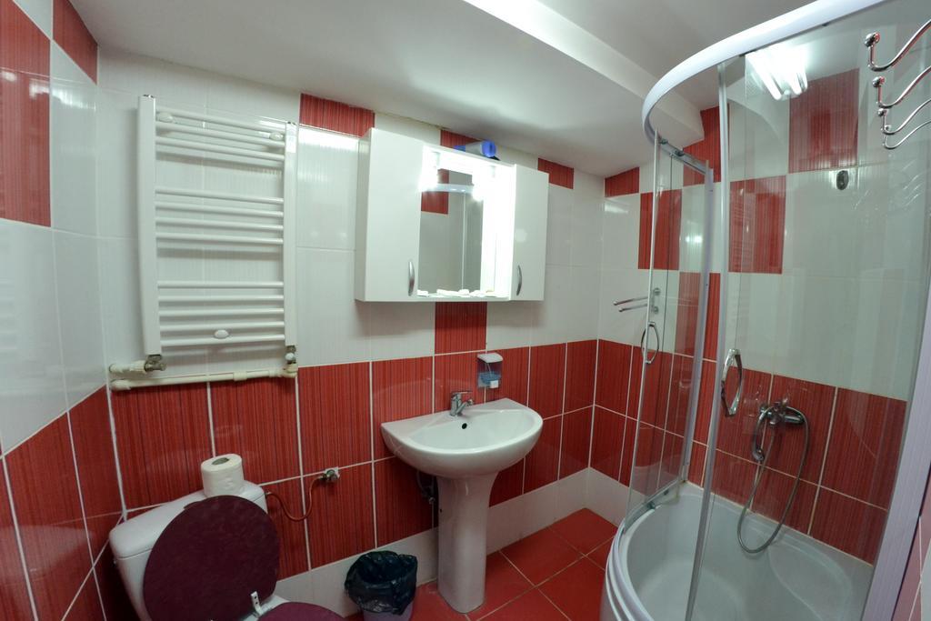 Pensiunea Dracula & Spa Căpăţîneni-Ungureni Camera foto